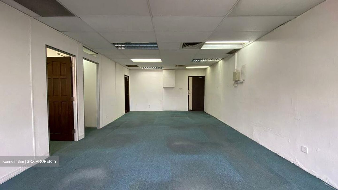 Golden Sultan Plaza (D7), Office #523208911